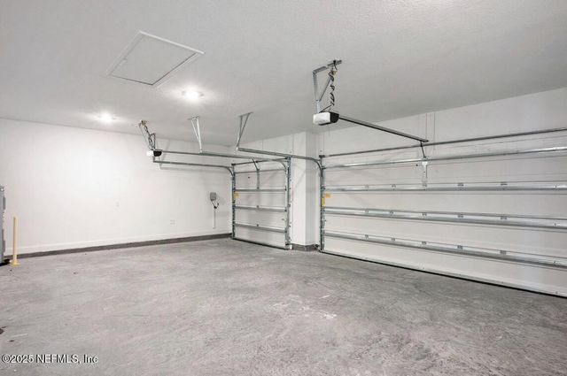 75705 WALKING PATH Lane, Yulee, FL 32097