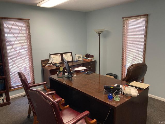 1432 Lincoln Way E, South Bend, IN 46613