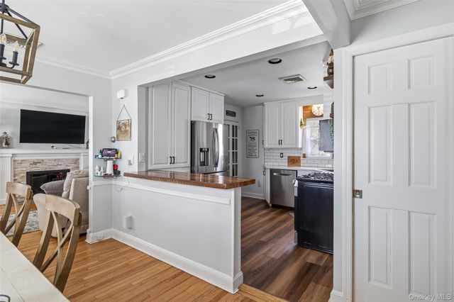 2450 Yorktown ST, Oceanside, NY 11572