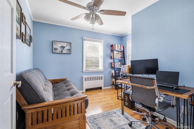 2450 Yorktown ST, Oceanside, NY 11572