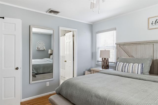 2450 Yorktown ST, Oceanside, NY 11572