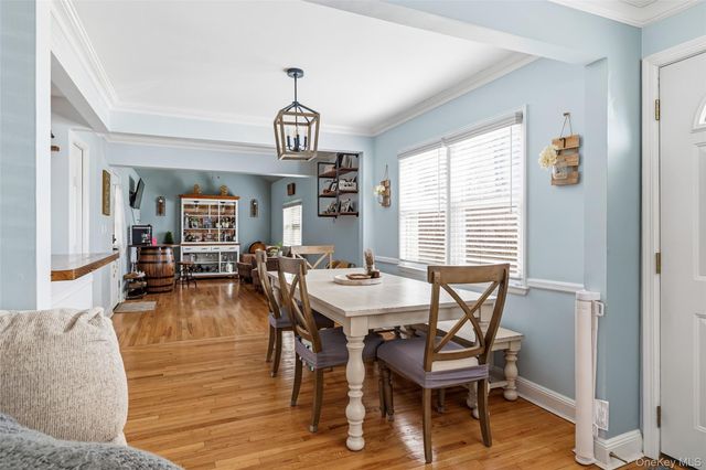 2450 Yorktown ST, Oceanside, NY 11572