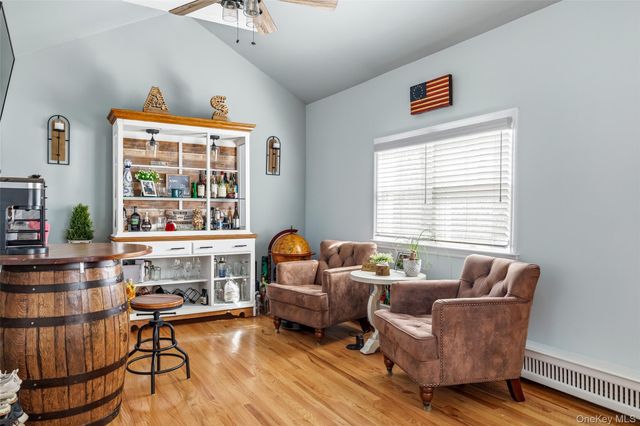 2450 Yorktown ST, Oceanside, NY 11572