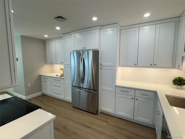 404 Woodbridge Drive D, Ridge, NY 11961