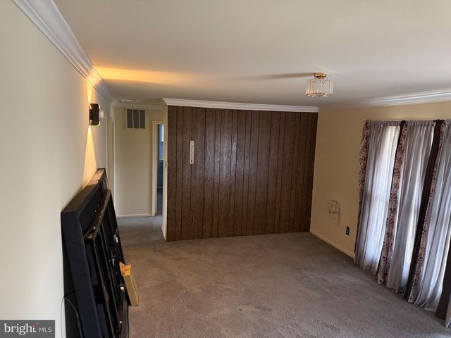 8117 GAVIN ST, Hyattsville, MD 20784