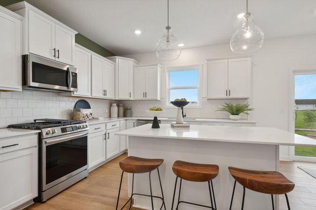 9527 Jada Way, Elko New Market, MN 55020