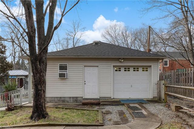 1104 Hobbs Road, Greensboro, NC 27410