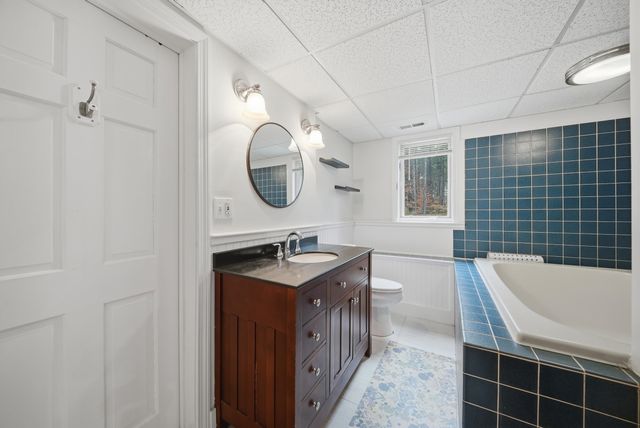 84 Butterfield Mill Road, New Boston, NH 03070
