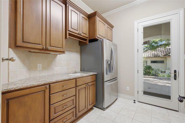 300 Stardust LN, Georgetown, TX 78633