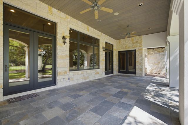 300 Stardust LN, Georgetown, TX 78633