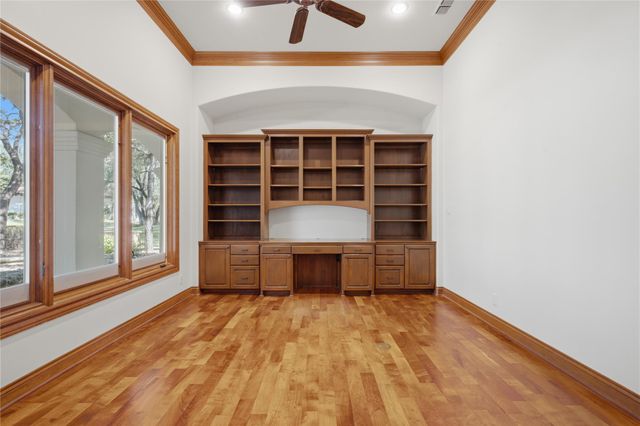 300 Stardust LN, Georgetown, TX 78633