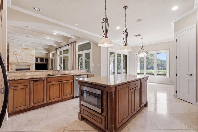300 Stardust LN, Georgetown, TX 78633