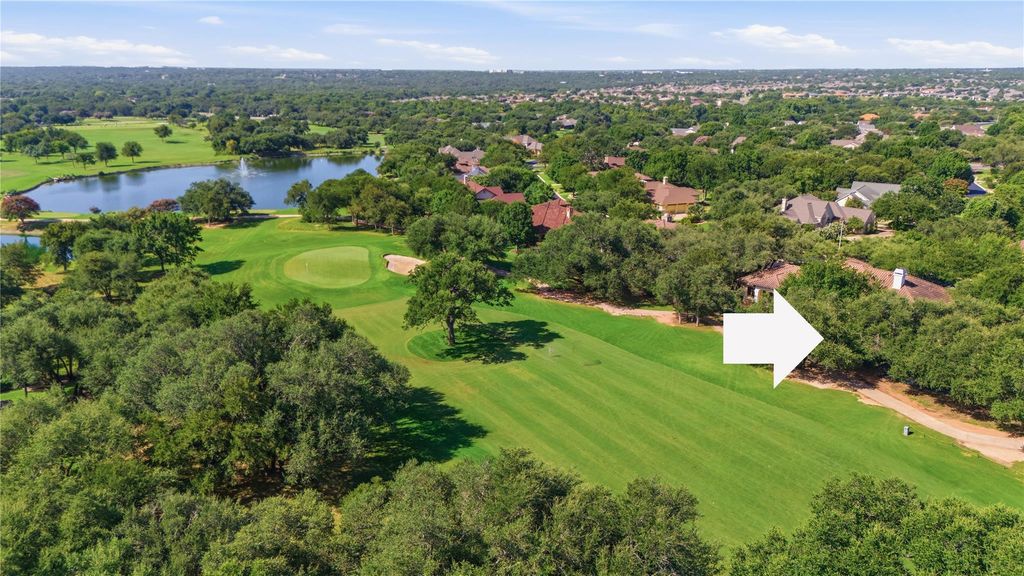 300 Stardust LN, Georgetown, TX 78633