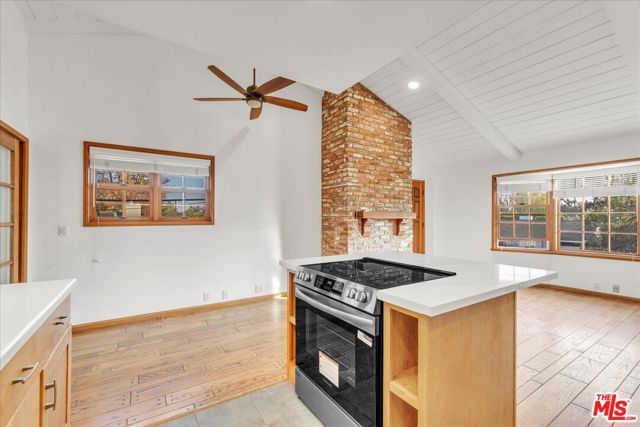 13901 Albers Street, Sherman Oaks, CA 91401