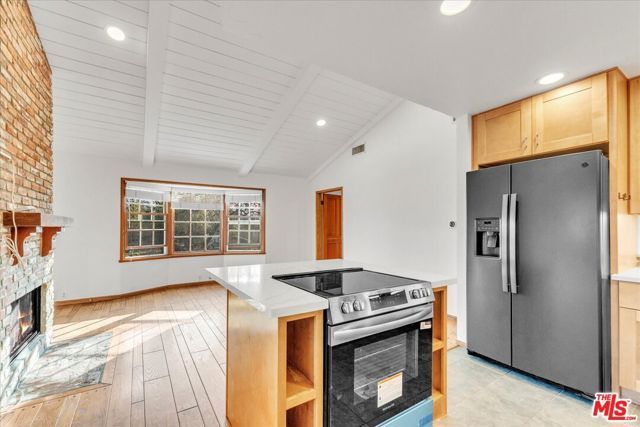 13901 Albers Street, Sherman Oaks, CA 91401