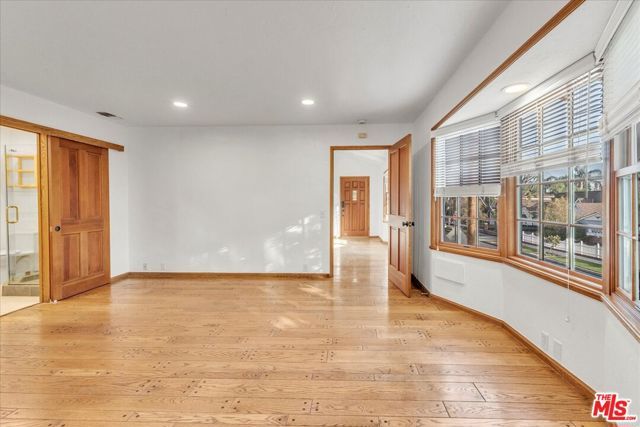 13901 Albers Street, Sherman Oaks, CA 91401