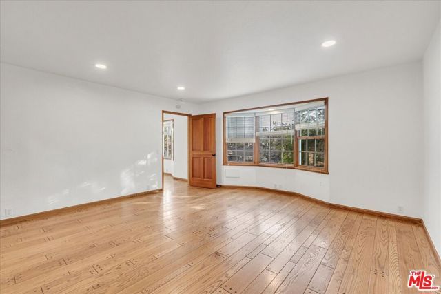 13901 Albers Street, Sherman Oaks, CA 91401