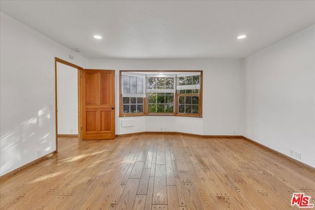 13901 Albers Street, Sherman Oaks, CA 91401