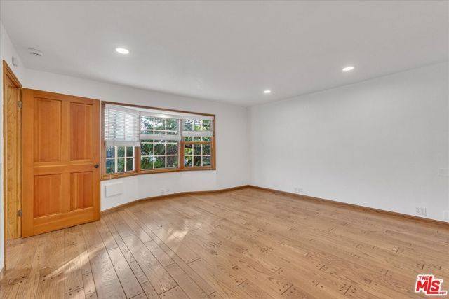 13901 Albers Street, Sherman Oaks, CA 91401