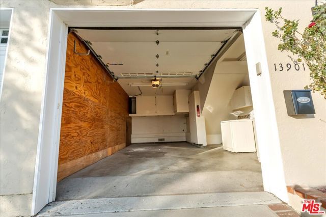 13901 Albers Street, Sherman Oaks, CA 91401