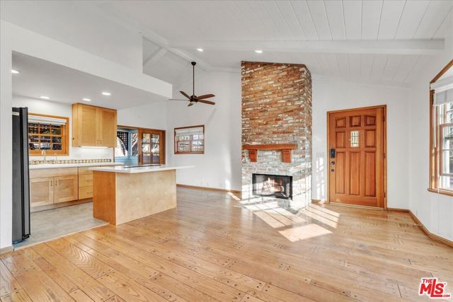 13901 Albers Street, Sherman Oaks, CA 91401