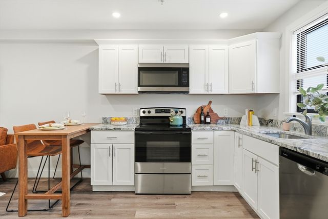 5 Water Street 3, Plymouth, MA 02360