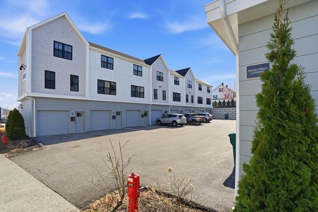5 Water Street 3, Plymouth, MA 02360