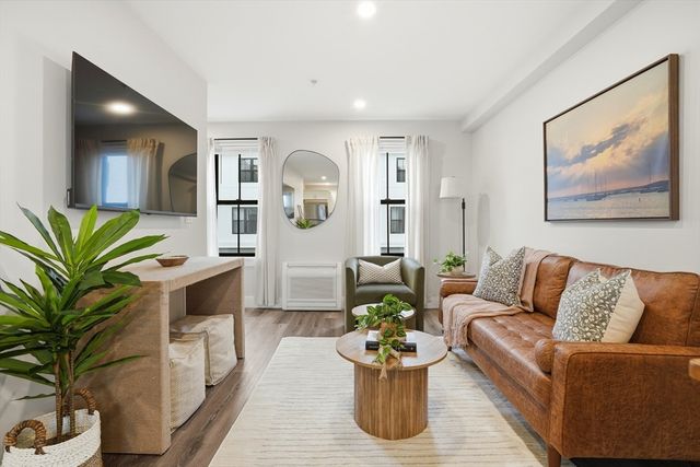 5 Water Street 3, Plymouth, MA 02360