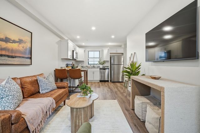 5 Water Street 3, Plymouth, MA 02360