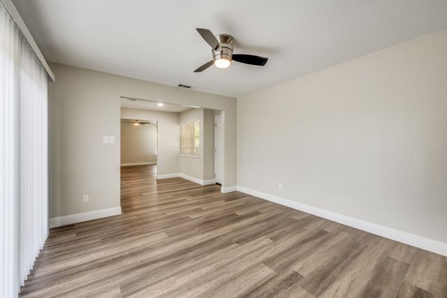 6207 Patriotic Court, Arlington, TX 76002