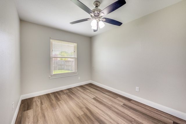 6207 Patriotic Court, Arlington, TX 76002