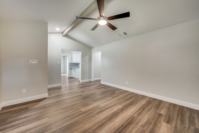 6207 Patriotic Court, Arlington, TX 76002