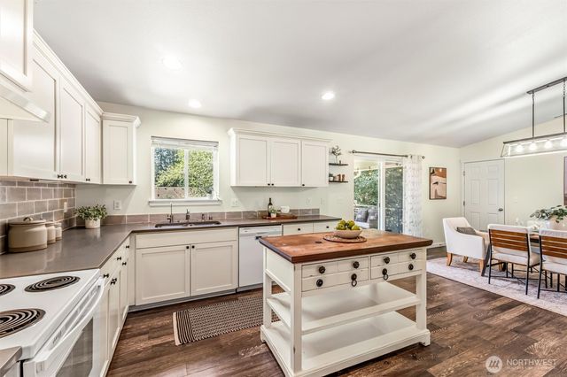 214 280th Street NE, Arlington, WA 98223
