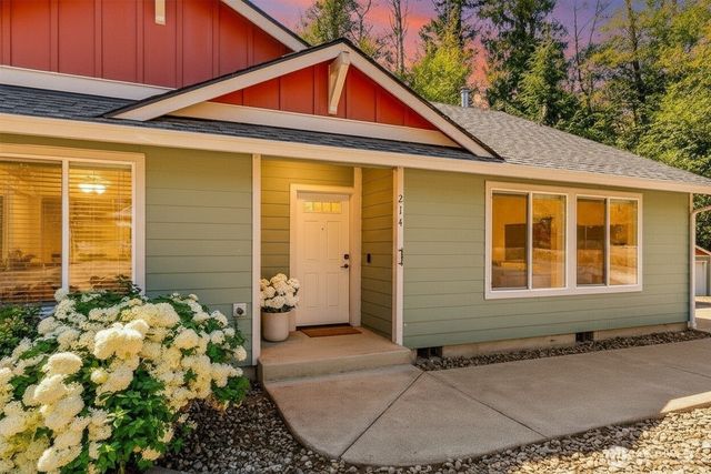 214 280th Street NE, Arlington, WA 98223