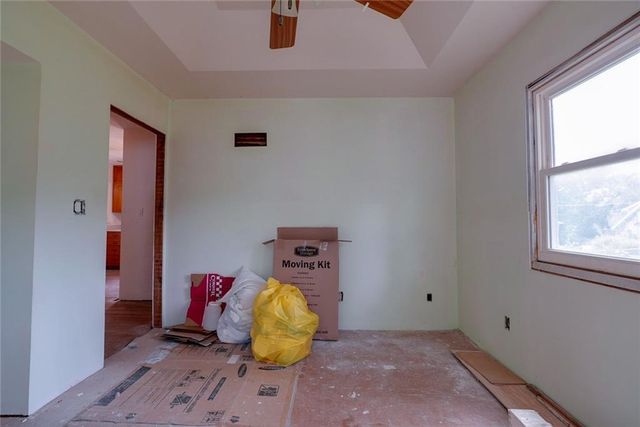 1732 S Arlington Avenue, Independence, MO 64052