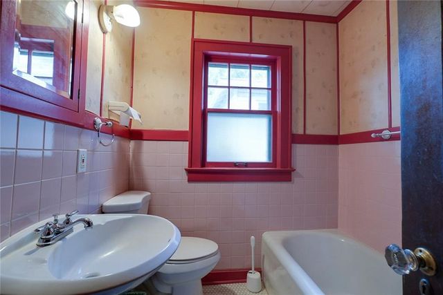 1732 S Arlington Avenue, Independence, MO 64052