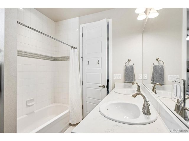 10425 Maplebrook Way, Highlands Ranch, CO 80126