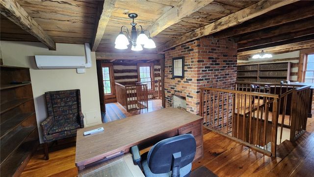 209 W Diamond St, City Of But Ne, PA 16001