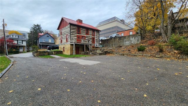 209 W Diamond St, City Of But Ne, PA 16001
