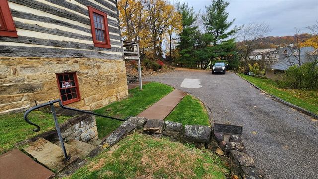 209 W Diamond St, City Of But Ne, PA 16001