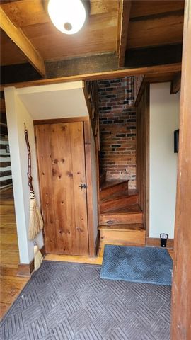 209 W Diamond St, City Of But Ne, PA 16001