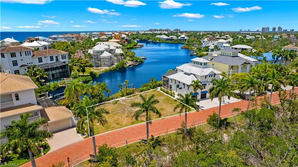 239 Bayfront DR, BONITA SPRINGS, FL 34134 — photo 4