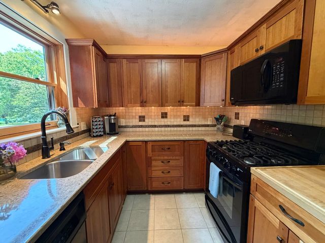 120 Carriage Hill Road, Brattleboro, VT 05301