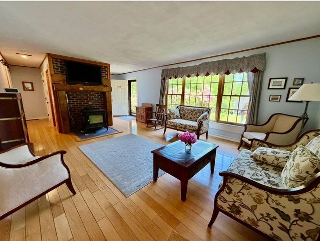 120 Carriage Hill Road, Brattleboro, VT 05301