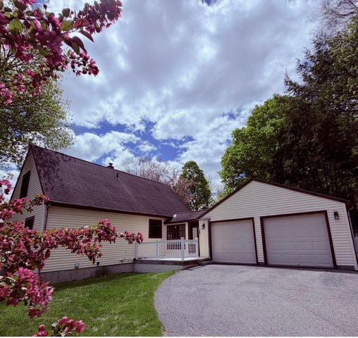 120 Carriage Hill Road, Brattleboro, VT 05301