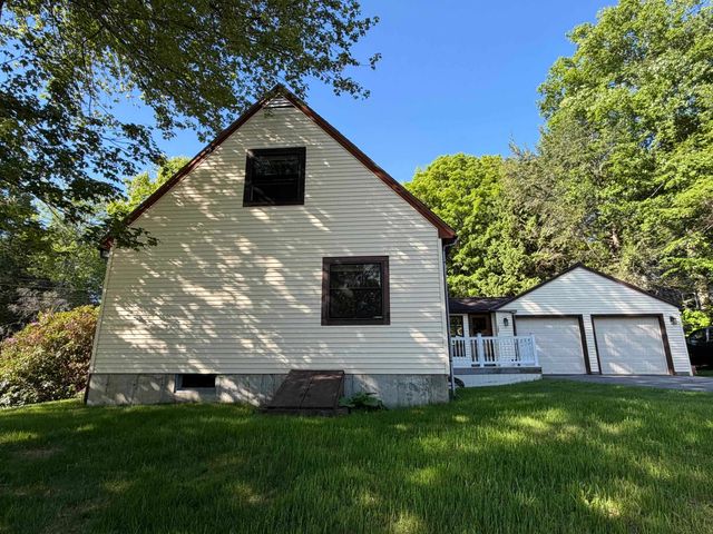 120 Carriage Hill Road, Brattleboro, VT 05301