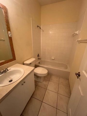 211 E Thatch Palm Circle, Jupiter, FL 33458