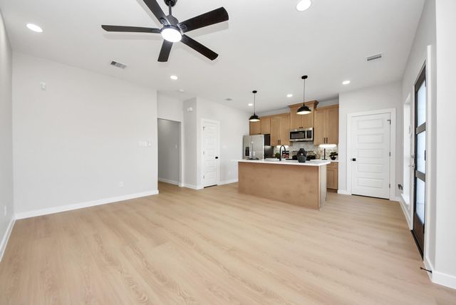 9826 Nedwald Street, Houston, TX 77029