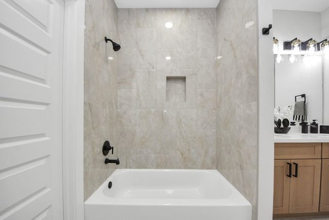 9826 Nedwald Street, Houston, TX 77029