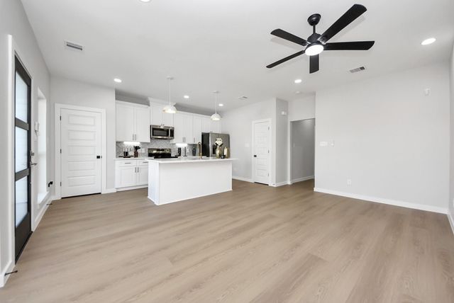 9826 Nedwald Street, Houston, TX 77029